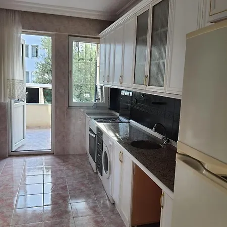 Appartement Charming Flat With Central Location In